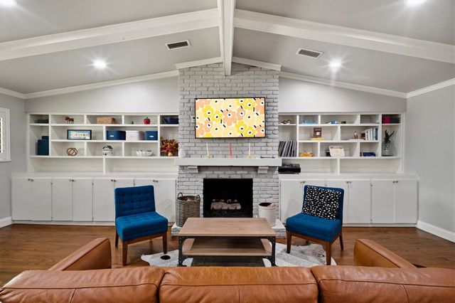 10111 Shadyview Drive, Dallas, TX 75238