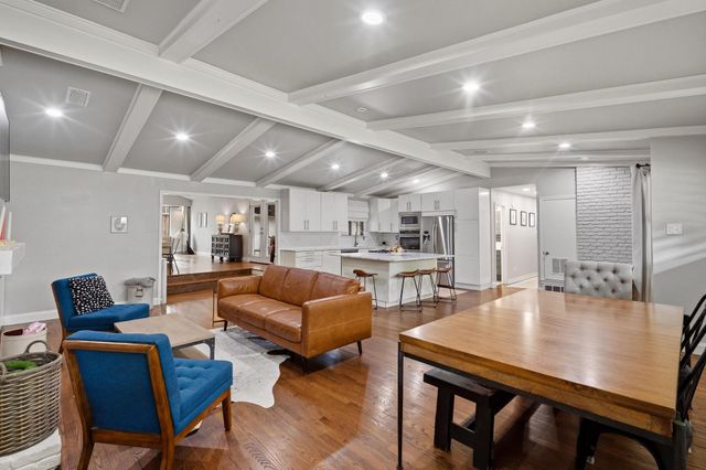 10111 Shadyview Drive, Dallas, TX 75238