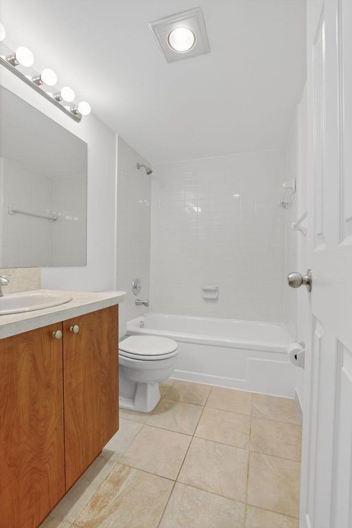 Image 14 of property listing at 63 Dorset B, Boca Raton, FL 33434