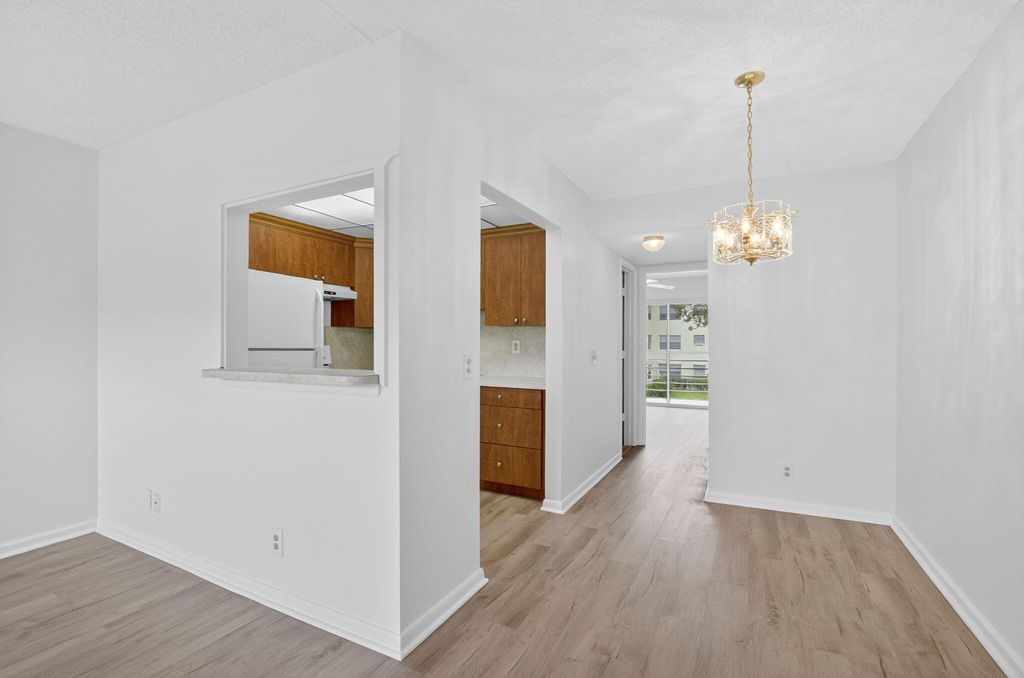 Image 4 of property listing at 63 Dorset B, Boca Raton, FL 33434
