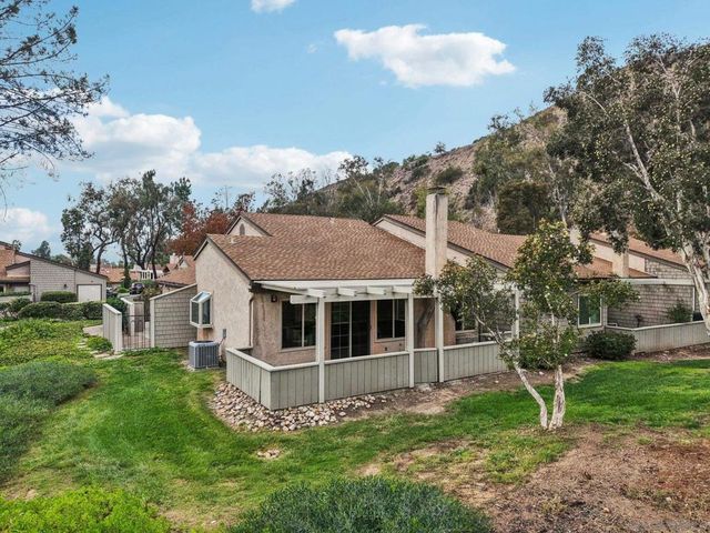 5617 Adobe Falls Rd D, San Diego, CA 92120
