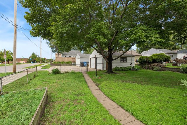 1800 Cleveland Street NE, Minneapolis, MN 55418