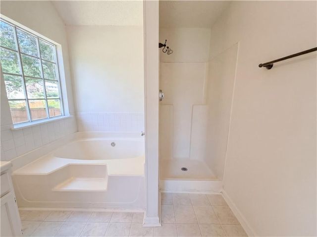 6296 Laurel Green Drive, Lithonia, GA 30058