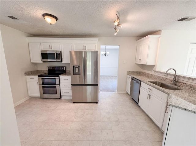 6296 Laurel Green Drive, Lithonia, GA 30058