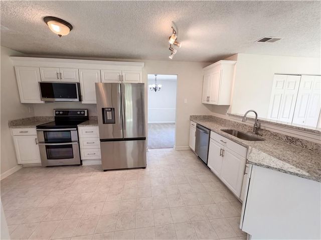 6296 Laurel Green Drive, Lithonia, GA 30058