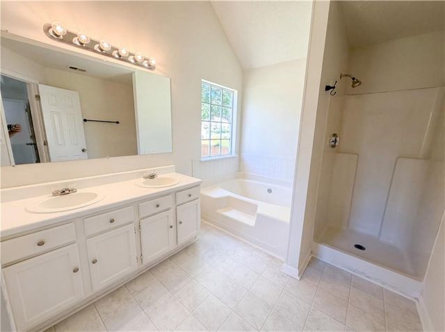 6296 Laurel Green Drive, Lithonia, GA 30058