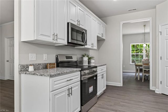 121 Parkway DR B, Newport News, VA 23606