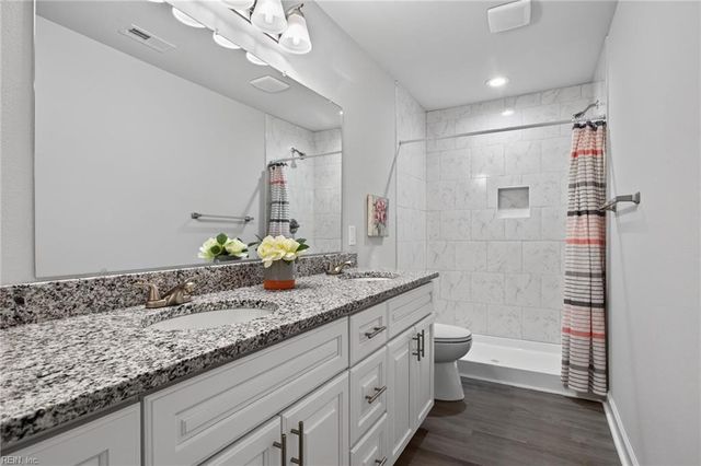 121 Parkway DR B, Newport News, VA 23606