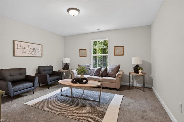 121 Parkway DR B, Newport News, VA 23606