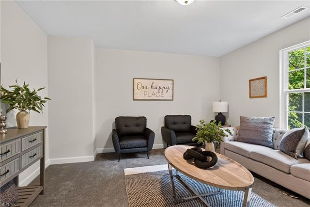 121 Parkway DR B, Newport News, VA 23606