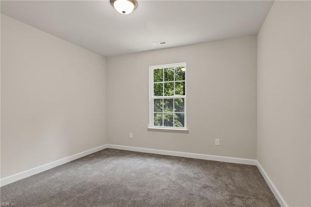 121 Parkway DR B, Newport News, VA 23606
