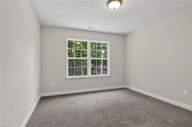 121 Parkway DR B, Newport News, VA 23606