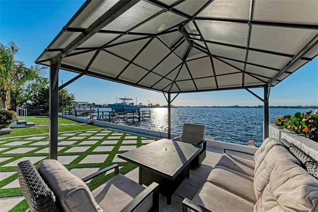 5207 BAY STATE ROAD, Palmetto, FL 34221