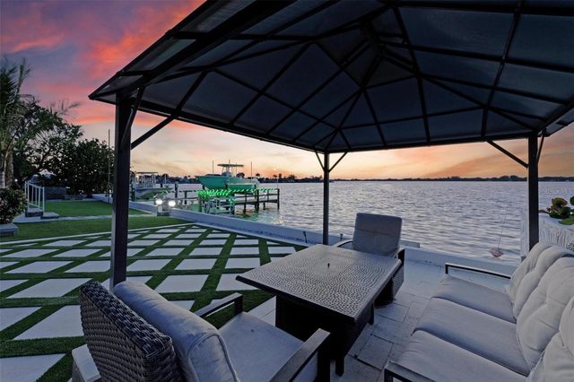 5207 BAY STATE ROAD, Palmetto, FL 34221