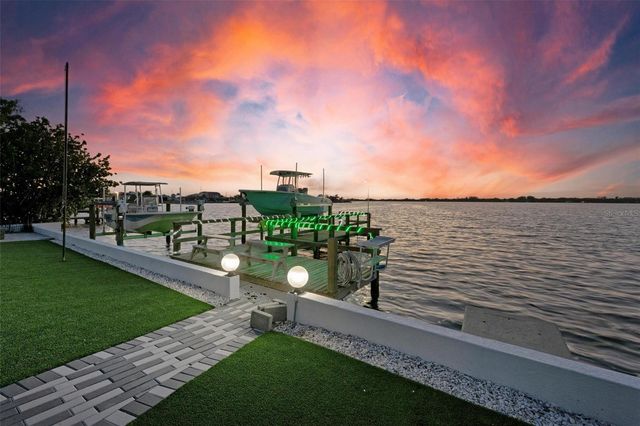 5207 BAY STATE ROAD, Palmetto, FL 34221