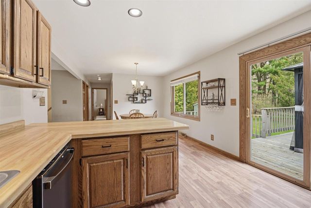 5588 E BROWN ROAD, Little Suamico, WI 54141