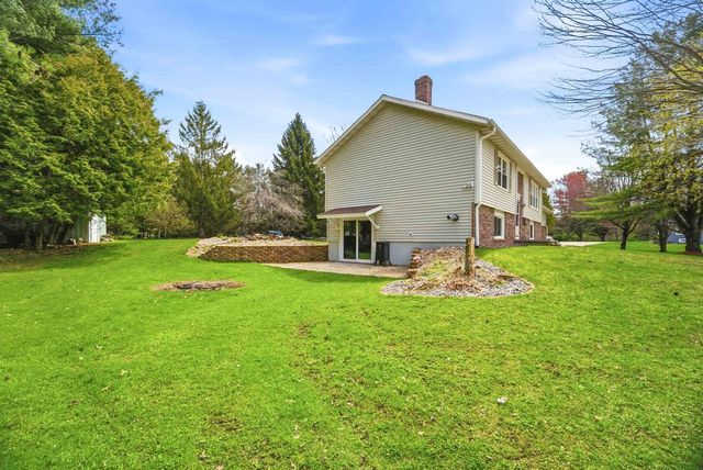 5588 E BROWN ROAD, Little Suamico, WI 54141