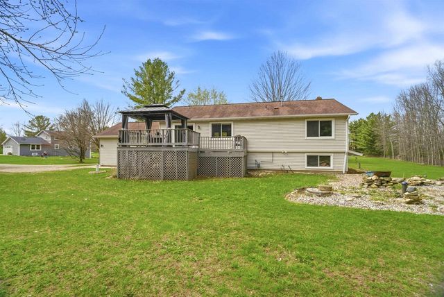 5588 E BROWN ROAD, Little Suamico, WI 54141