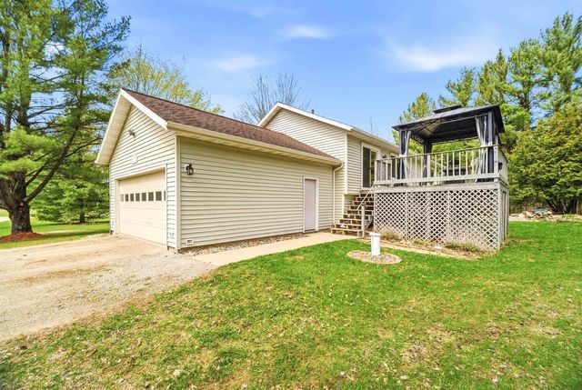5588 E BROWN ROAD, Little Suamico, WI 54141