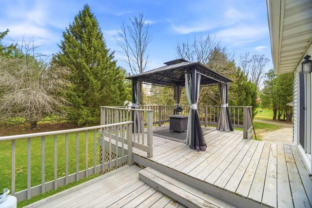 5588 E BROWN ROAD, Little Suamico, WI 54141