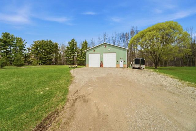 5588 E BROWN ROAD, Little Suamico, WI 54141