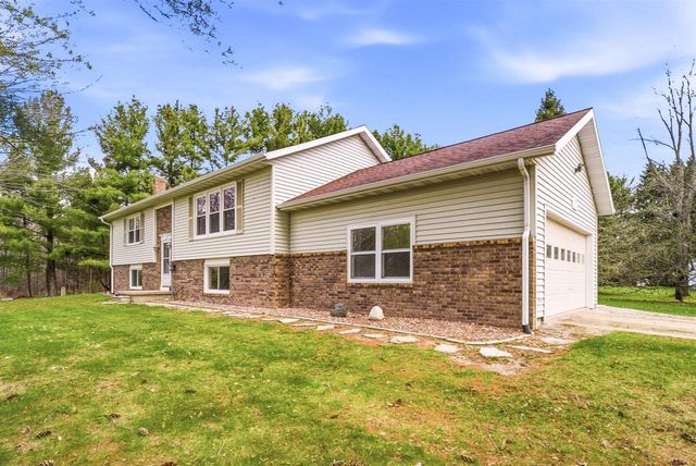 5588 E BROWN ROAD, Little Suamico, WI 54141
