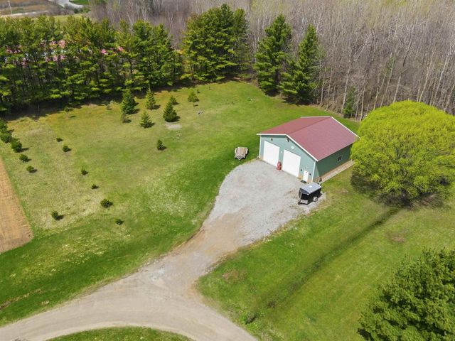 5588 E BROWN ROAD, Little Suamico, WI 54141