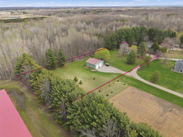 5588 E BROWN ROAD, Little Suamico, WI 54141