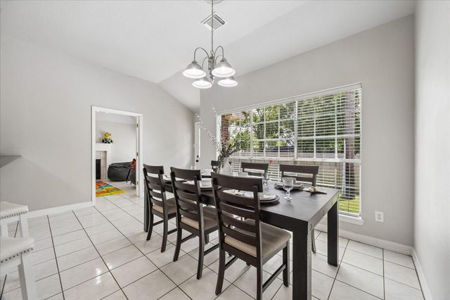 1602 Oak Place Court, Pearland, TX 77581