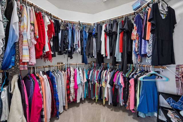 1602 Oak Place Court, Pearland, TX 77581