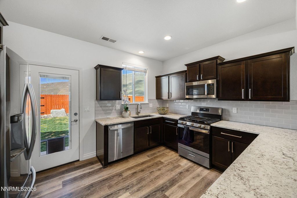 Image 12 of property listing at 19013 Alpine Walk Court, Reno, NV 89508