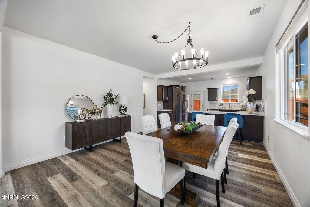 Image 9 of property listing at 19013 Alpine Walk Court, Reno, NV 89508