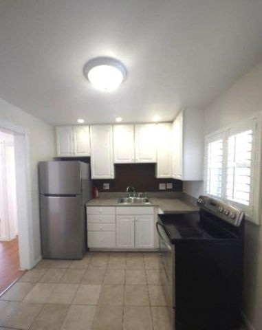 3903 W MORRISON AVENUE, Tampa, FL 33629