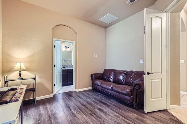 206 Swenson DR, Hutto, TX 78634