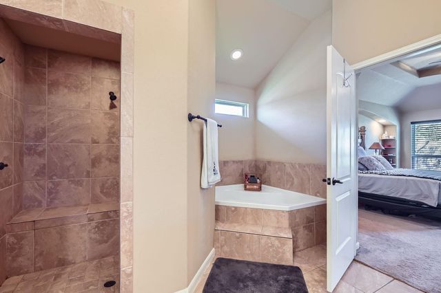 206 Swenson DR, Hutto, TX 78634