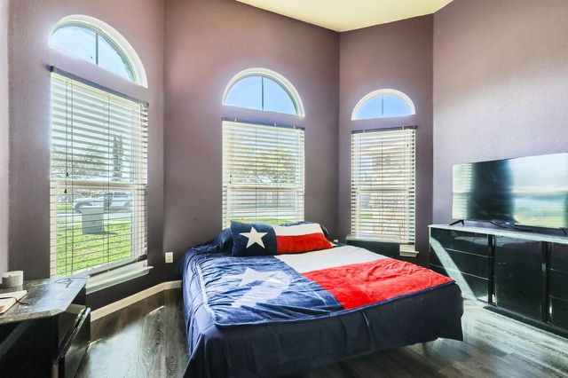 206 Swenson DR, Hutto, TX 78634