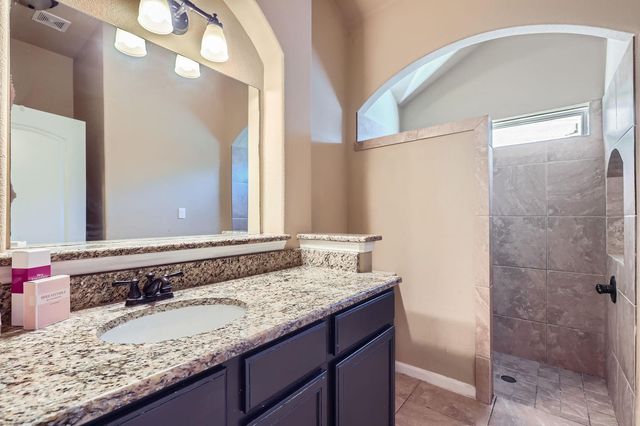 206 Swenson DR, Hutto, TX 78634