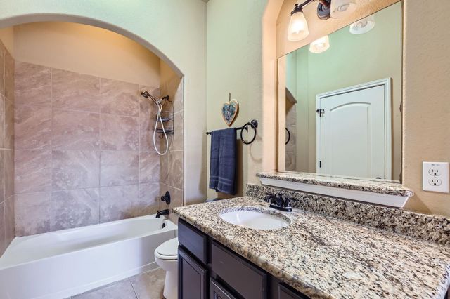 206 Swenson DR, Hutto, TX 78634