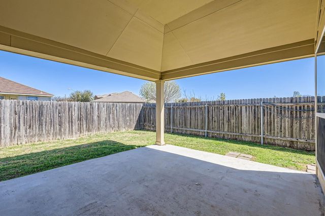206 Swenson DR, Hutto, TX 78634