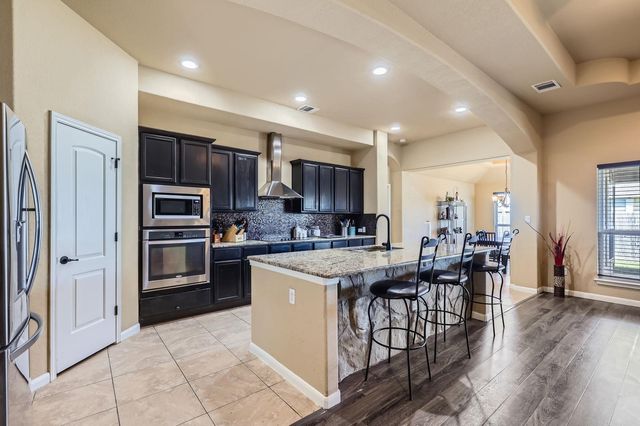 206 Swenson DR, Hutto, TX 78634