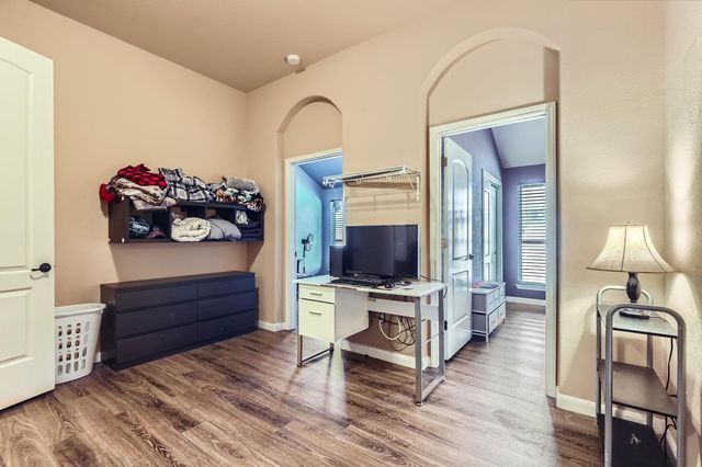 206 Swenson DR, Hutto, TX 78634