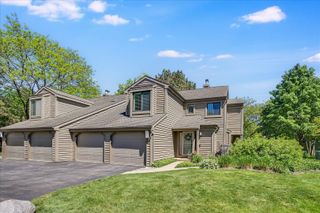 669 Golf Lane 669, Lake Barrington, IL 60010