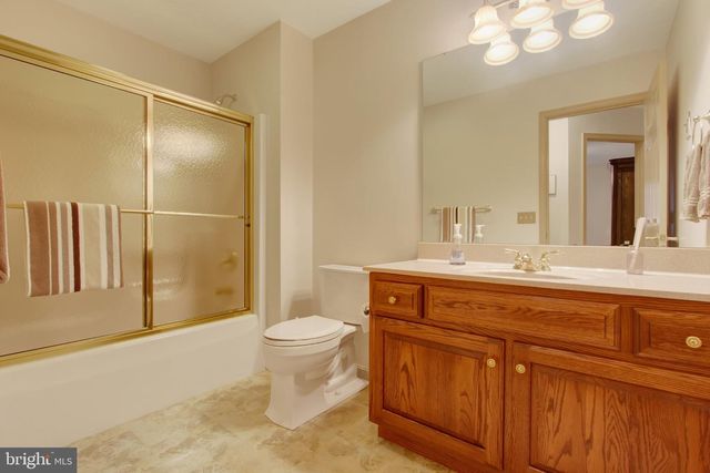 3 CLOVER DR, Littlestown, PA 17340