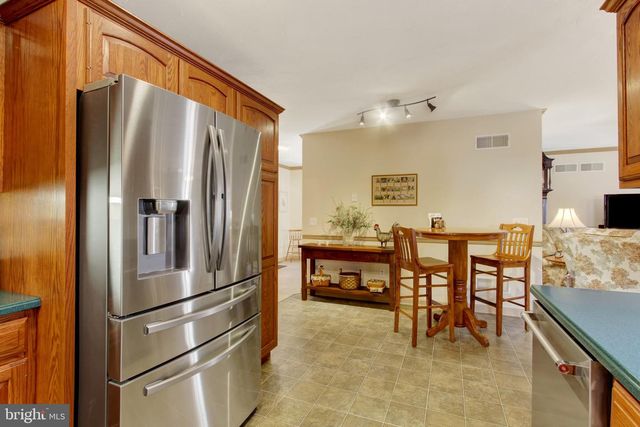 3 CLOVER DR, Littlestown, PA 17340