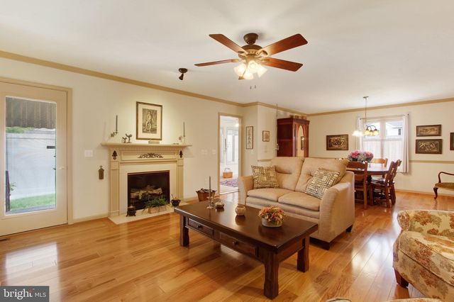 3 CLOVER DR, Littlestown, PA 17340