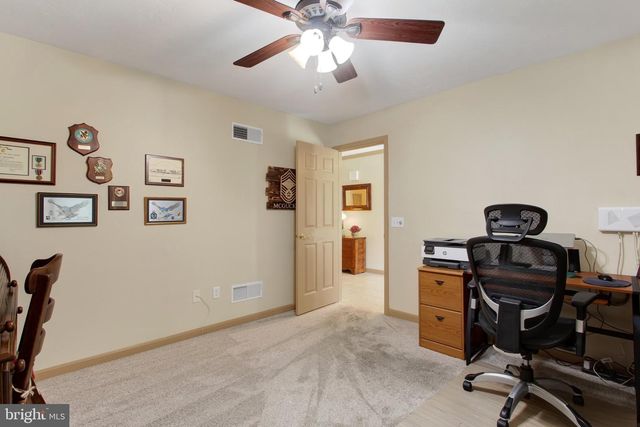 3 CLOVER DR, Littlestown, PA 17340