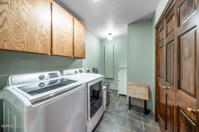 350 Black Pine Court, Reno, NV 89511