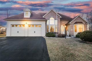 3266 Overlook Drive, Lower Macungie Twp, PA 18049