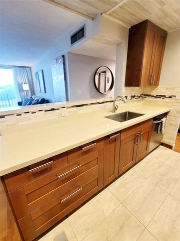 1009 N Ocean Blvd 303, Pompano Beach, FL 33062