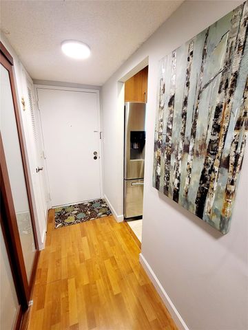 1009 N Ocean Blvd 303, Pompano Beach, FL 33062